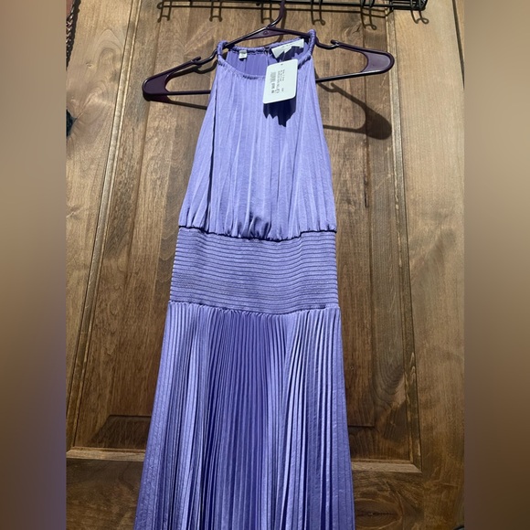 ALC pleated satin dress - Picture 2 of 6